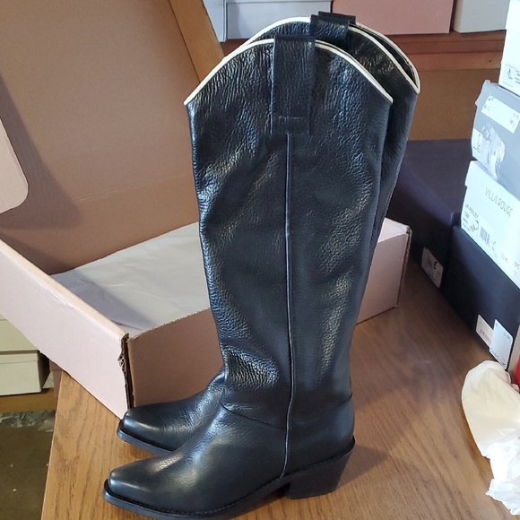 Black Leather Women's Boots - Picture 1 of 7